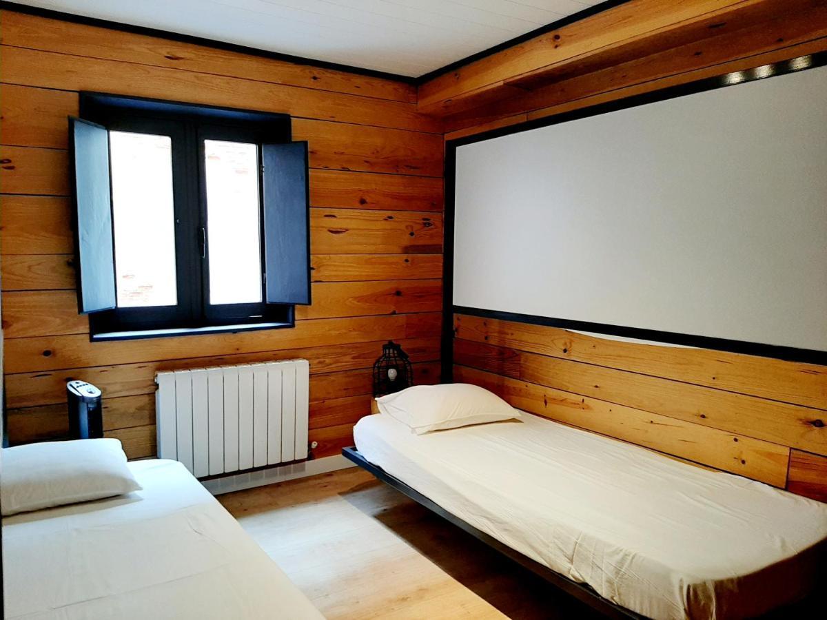 Hostal Erasmus By Gaiarooms Salamanca Buitenkant foto